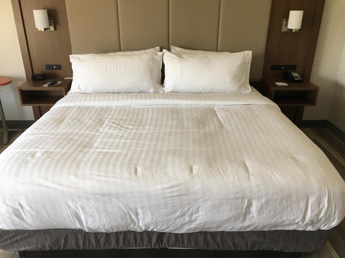 Holiday Inn Express Queensbury-Lake George Area By Ihg Exterior foto