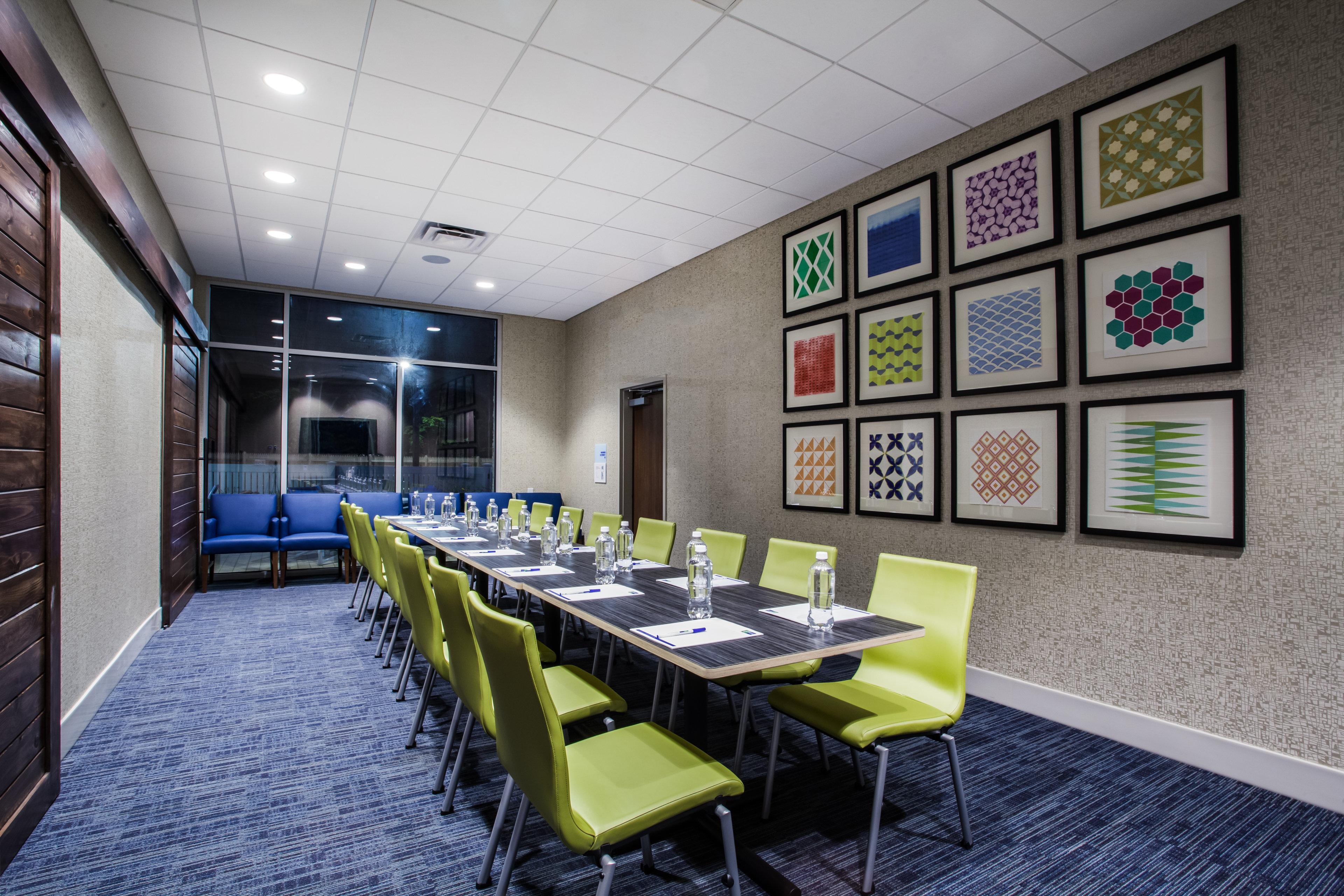 Holiday Inn Express Queensbury-Lake George Area By Ihg Exterior foto